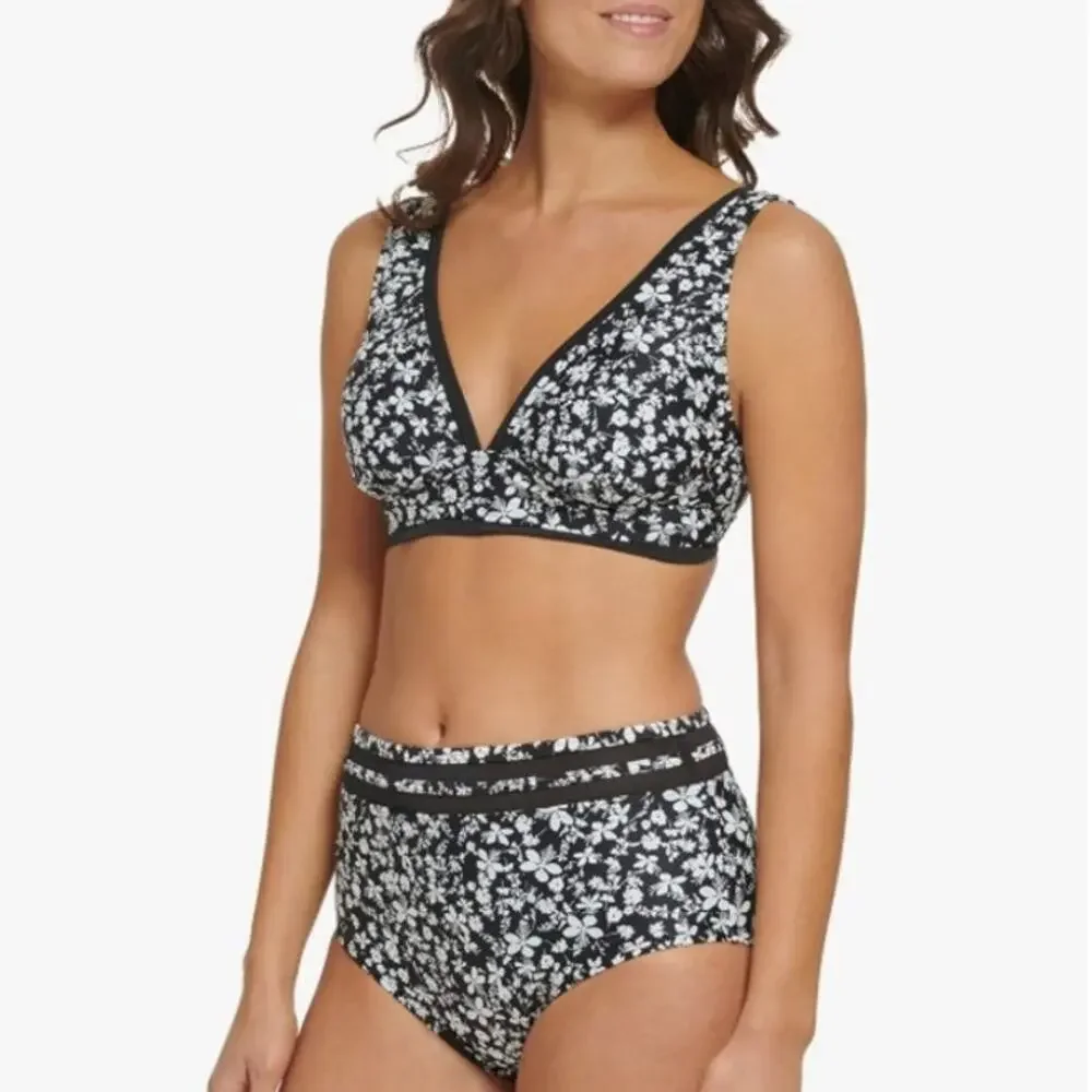 Tommy Hilfiger Women's Full Coverage Triangle Bikini Top Size Small - N.W.T.